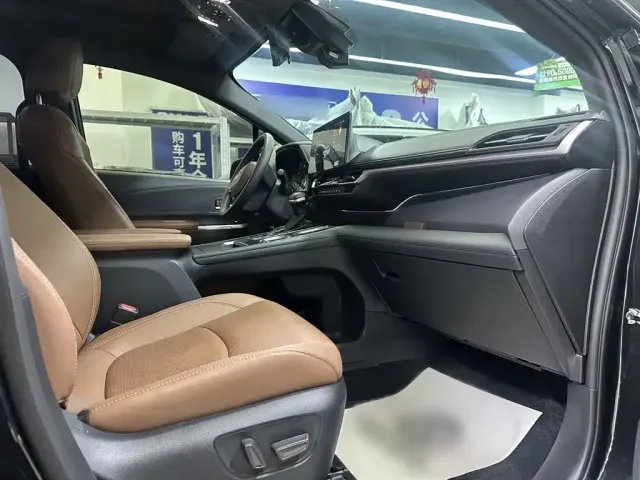 Toyota Granvia — Фото автомобиля 17