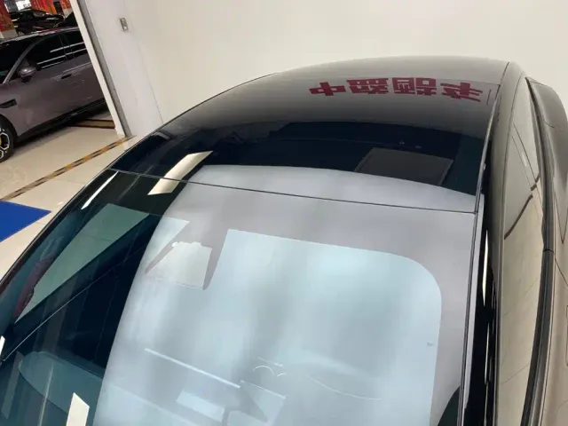 Tesla Model 3 — Фото автомобиля 5