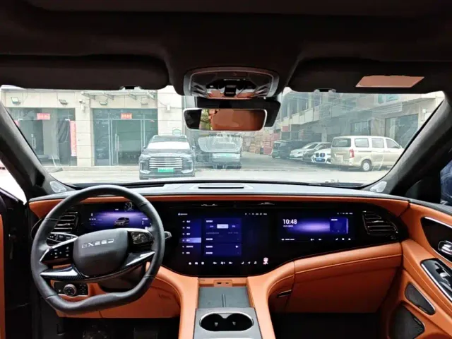 Exeed Landmark C-DM — Фото автомобиля 9