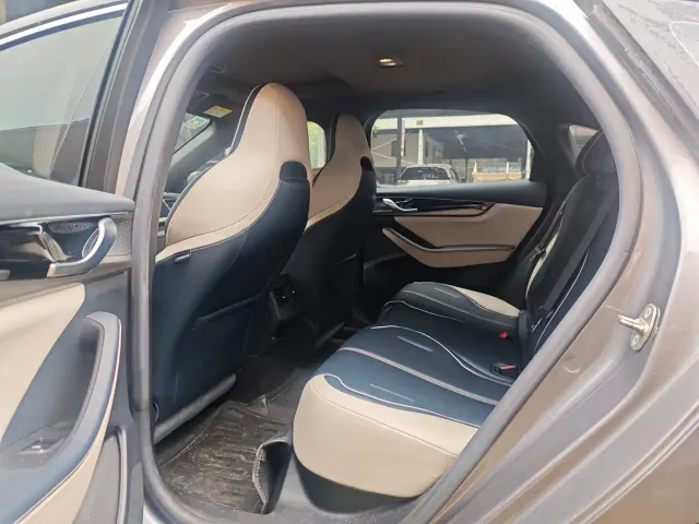 BYD Qin PLUS — Фото автомобиля 5