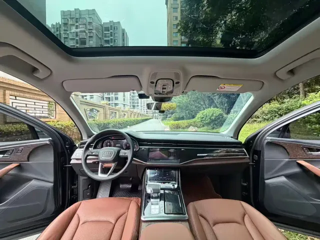 Audi Q7 — Фото автомобиля 8