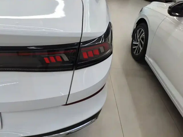 Volkswagen Lamando — Фото автомобиля 7