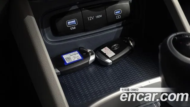 Hyundai Venue — Фото автомобиля 19