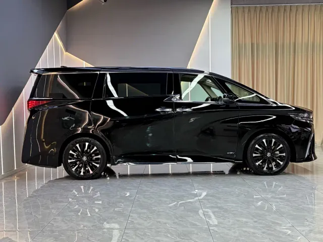 Toyota Alphard — Фото автомобиля 4