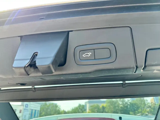 Volvo XC60 — Фото автомобиля 14