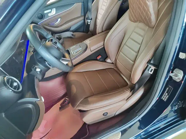 Mercedes-Benz E-Class — Фото автомобиля 14