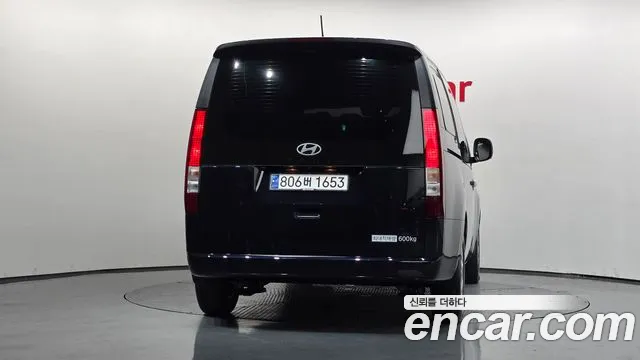 Hyundai Staria Staria Карго 5 мест — Фото автомобиля 4
