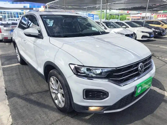Volkswagen T-Roc — Фото автомобиля 3