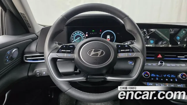 Hyundai Avante CN7 — Фото автомобиля 13