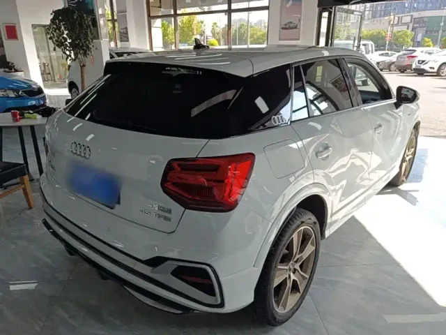 Audi Q2L — Фото автомобиля 6