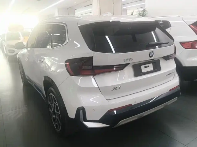 BMW X1 — Фото автомобиля 4