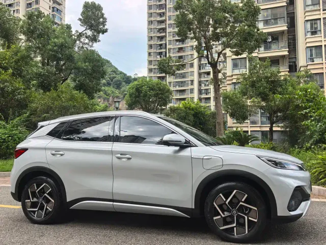 BYD Yuan PLUS — Фото автомобиля 3