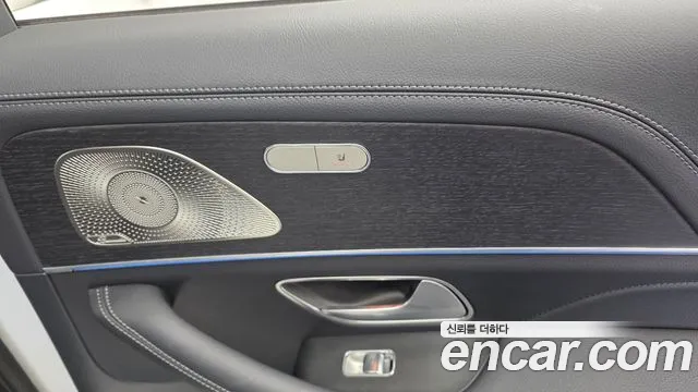 Mercedes-Benz GLE-Class — Фото автомобиля 24