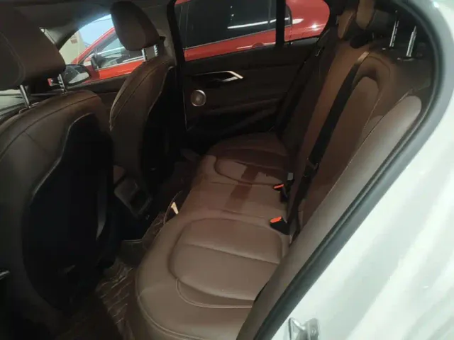 BMW 1 Series — Фото автомобиля 16