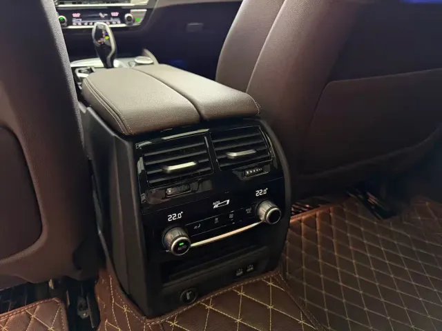 BMW 5 Series — Фото автомобиля 16
