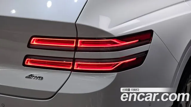 Genesis GV80 — Фото автомобиля 8