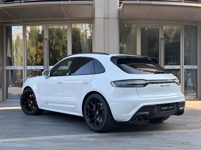 Porsche Macan — Фото автомобиля 3