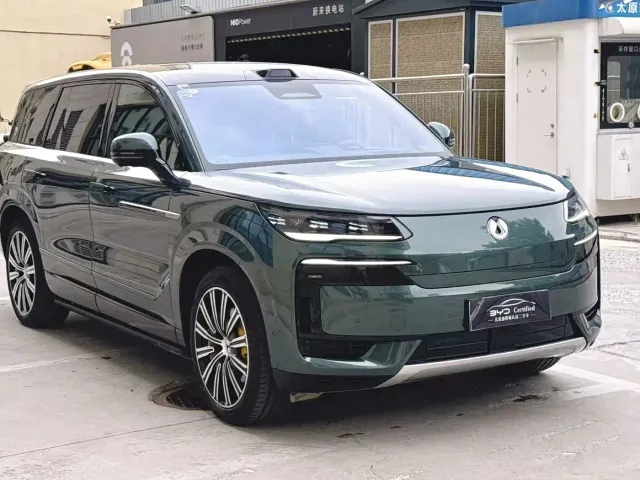 Denza N9 — Фото автомобиля 26