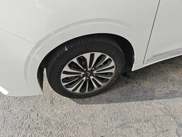 Wuling Jiachen — Фото автомобиля 22