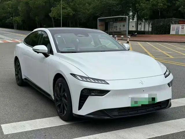 Dongfeng eπ 007 — Фото автомобиля 3