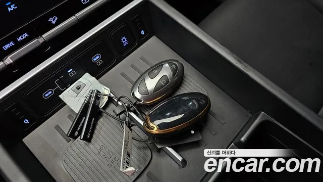 Hyundai Santafe — Фото автомобиля 27