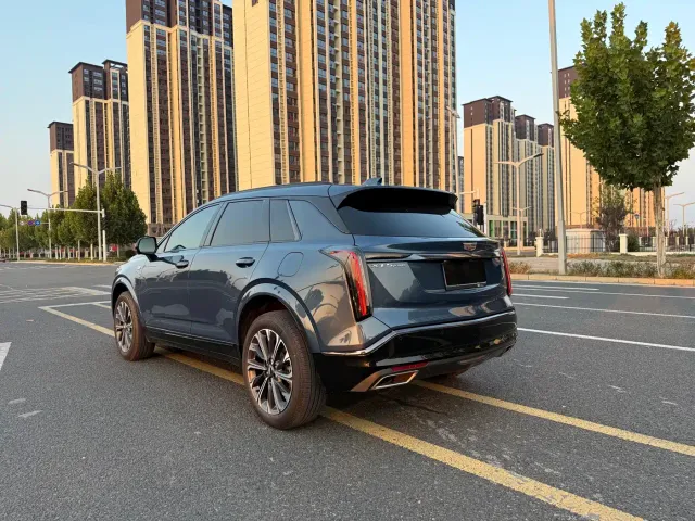 Cadillac XT5 — Фото автомобиля 9