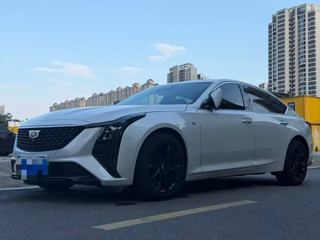 Фотография автомобиля — Cadillac CT5