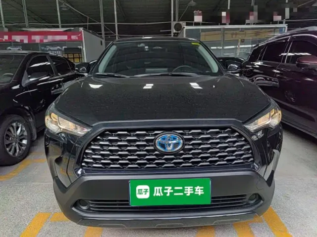 Toyota Corolla Cross — Фото автомобиля 2