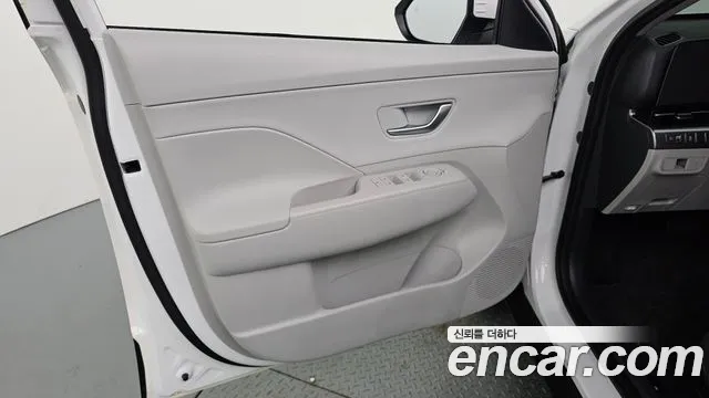 Hyundai Kona SX2 — Фото автомобиля 13