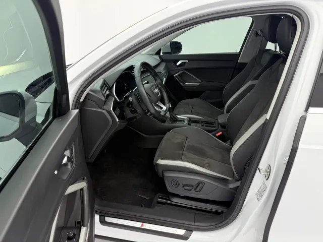 Audi Q3 — Фото автомобиля 20