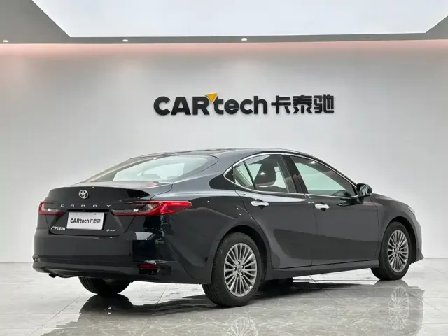 Toyota Camry — Фото автомобиля 5