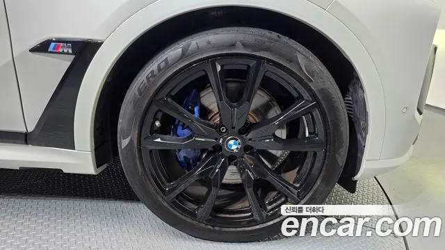 BMW X7 M60i xDrive M Sport 6 мест — Фото автомобиля 5