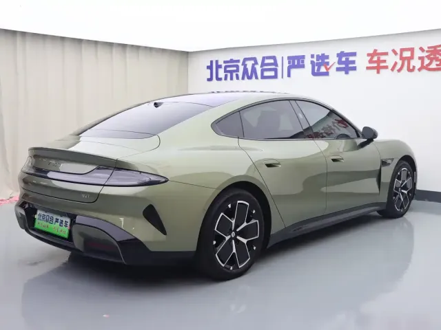 Xiaomi SU7 — Фото автомобиля 24
