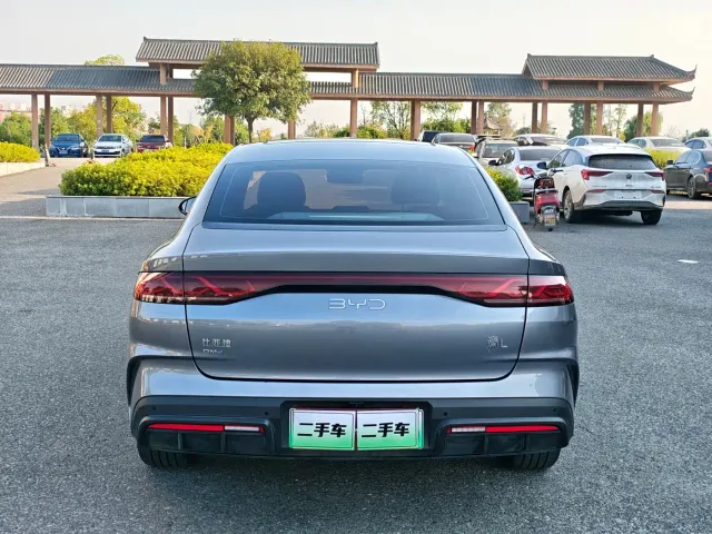BYD Qin L — Фото автомобиля 4
