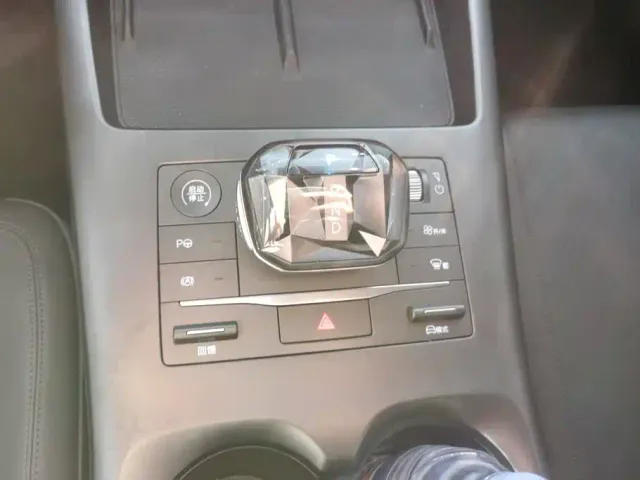 BYD Qin PLUS — Фото автомобиля 16