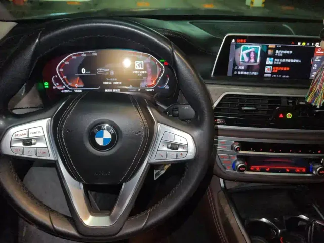 BMW 7 Series — Фото автомобиля 12