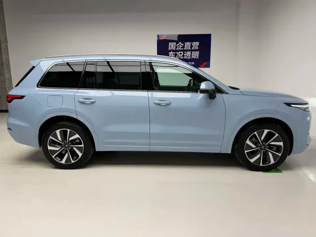 Li Auto ONE — Фото автомобиля 7
