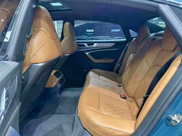 Audi A7L — Фото автомобиля 7