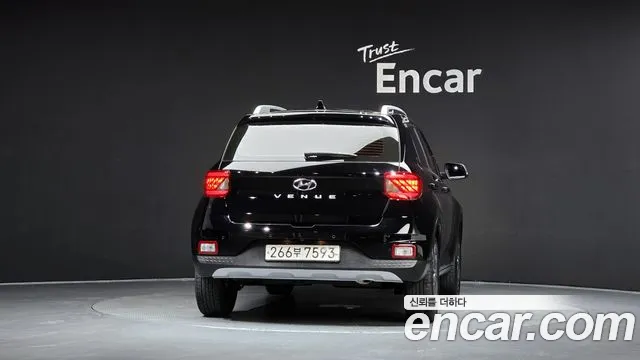 Hyundai Venue — Фото автомобиля 4