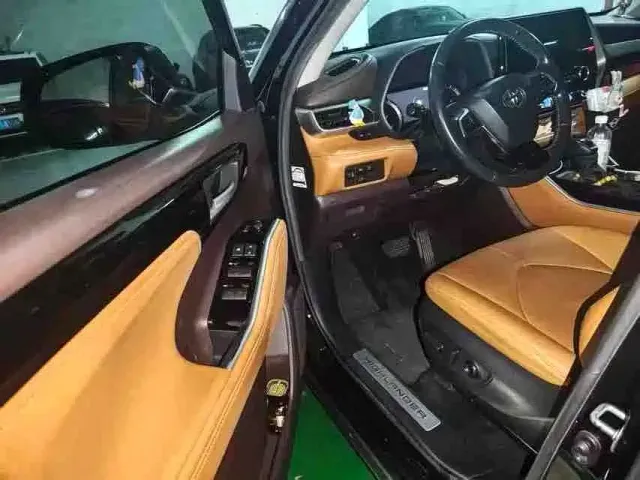 Toyota Highlander — Фото автомобиля 4
