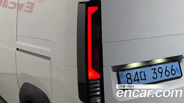 Kia PV5 — Фото автомобиля 23