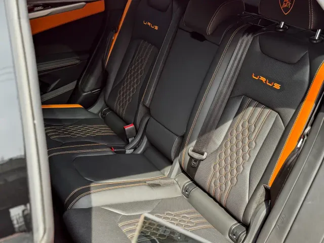 Lamborghini Urus — Фото автомобиля 14