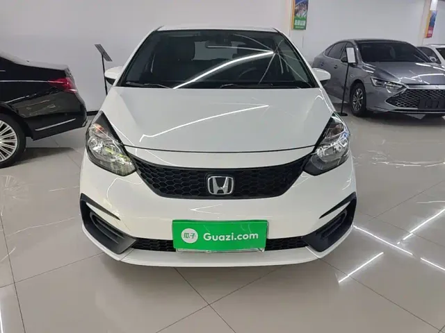 Honda Fit — Фото автомобиля 2