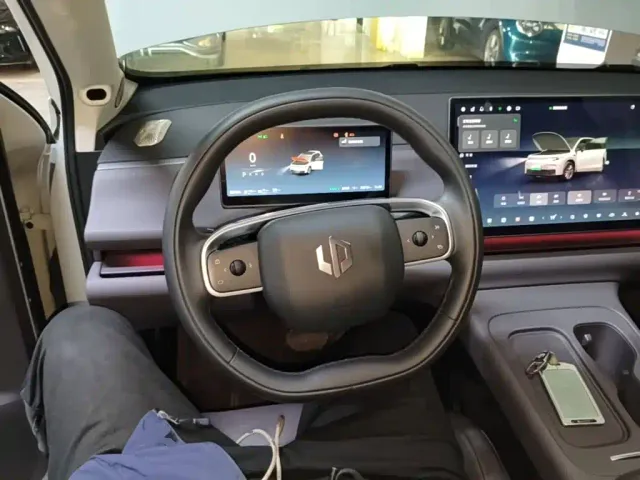 Leapmotor C10 — Фото автомобиля 10