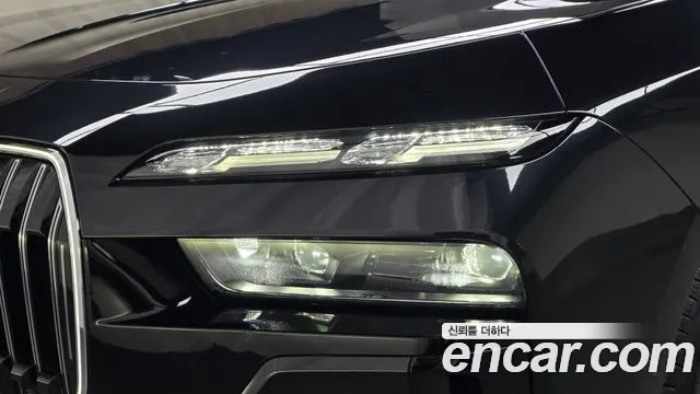 BMW 7 Series G70 — Фото автомобиля 7