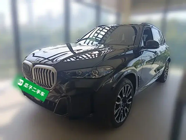 Фотография автомобиля — BMW X5