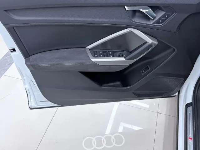 Audi Q3 — Фото автомобиля 7