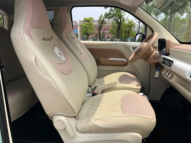 Wuling Hongguang Mini EV — Фото автомобиля 10