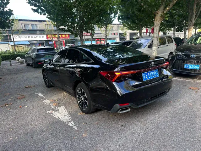 Toyota Avalon — Фото автомобиля 4