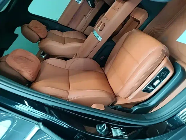 Li Auto L9 — Фото автомобиля 24